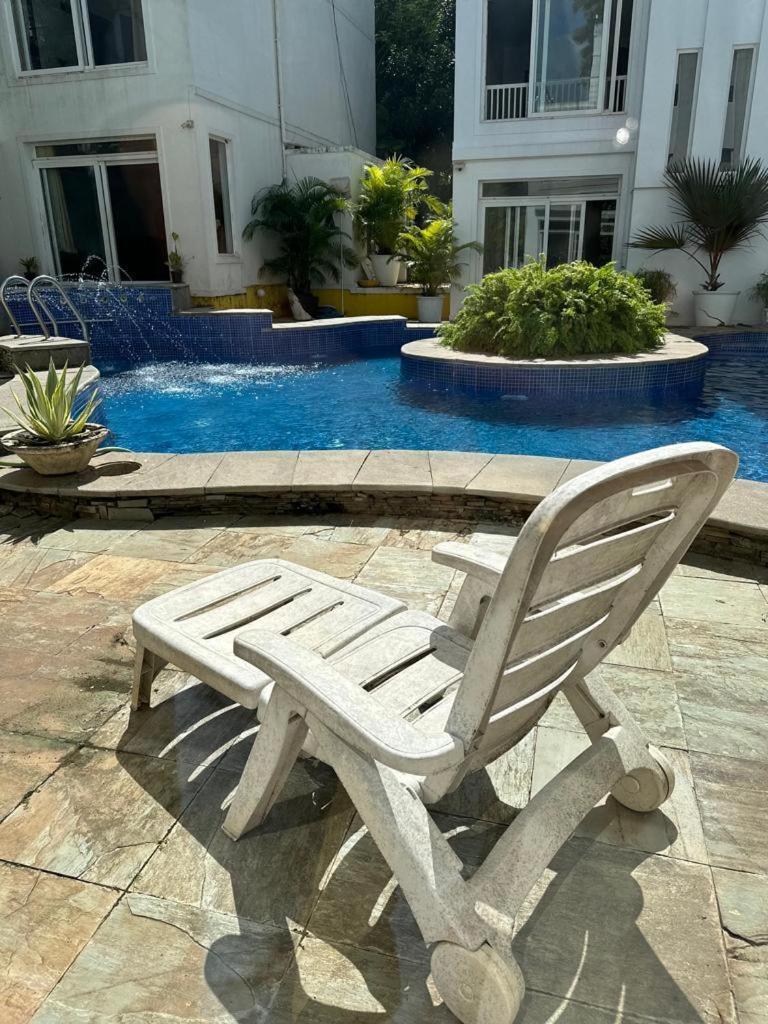 Villa M - Jia 4 Candolim Goa 3Bhk, Pool Facing, Near Beach, Free Breakfast, Free Wifi And Prime Location Aguada Bagian luar foto