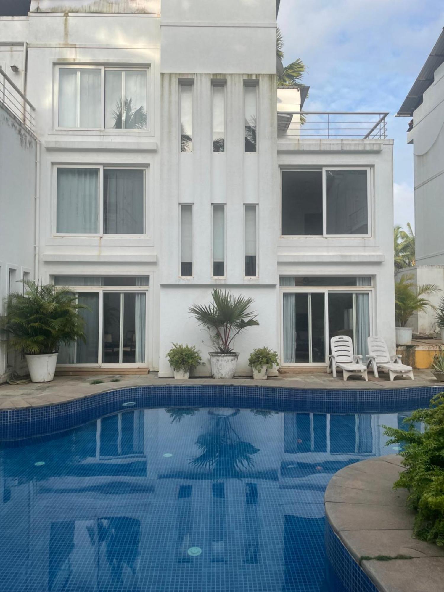 Villa M - Jia 4 Candolim Goa 3Bhk, Pool Facing, Near Beach, Free Breakfast, Free Wifi And Prime Location Aguada Bagian luar foto